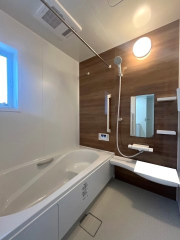 全１０区画新築分譲☆オール電化住宅☆全居室６帖以上の４ＬＤＫ☆駐車３台ＯＫ☆南丹市園部町横田の浴室|浴室