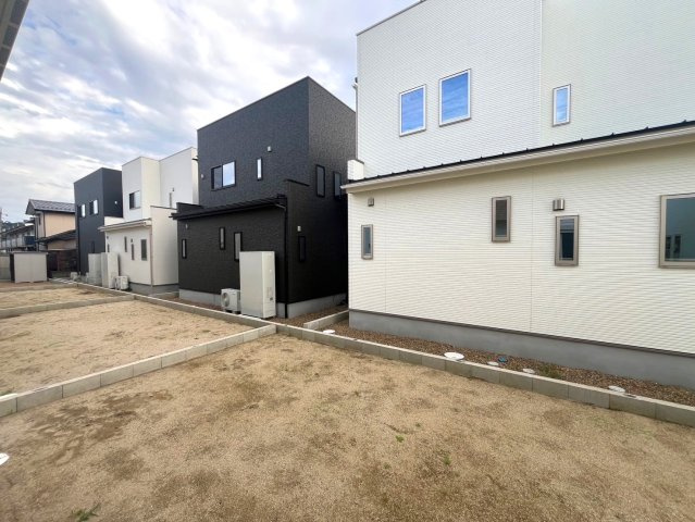 全１０区画新築分譲☆オール電化住宅☆全居室６帖以上の４ＬＤＫ☆駐車３台ＯＫ☆南丹市園部町横田の庭|庭