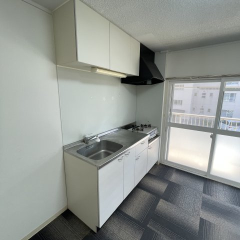 リヴェール中島のキッチン