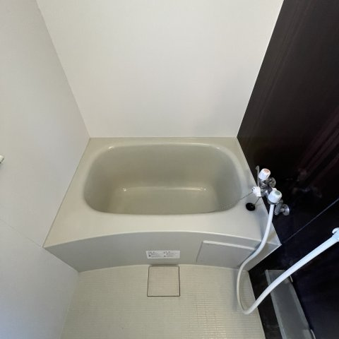 リヴェール中島の浴室