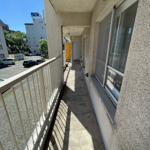 リヴェール中島のバルコニー