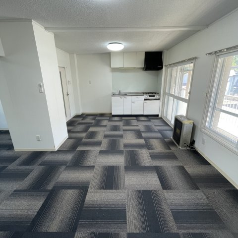 リヴェール中島の居間・リビング