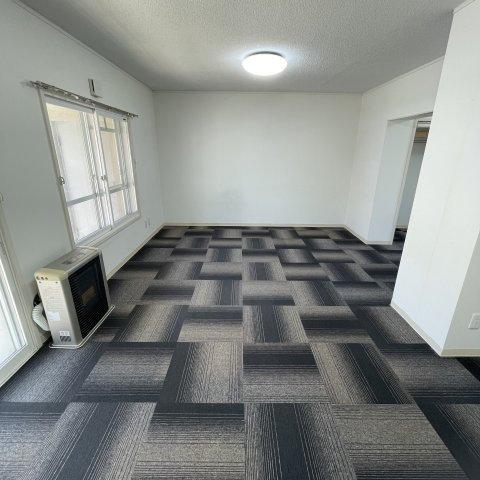 リヴェール中島の居間・リビング