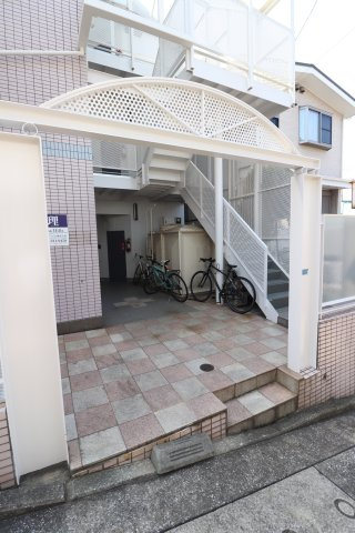 Okurayama Hillsのエントランス