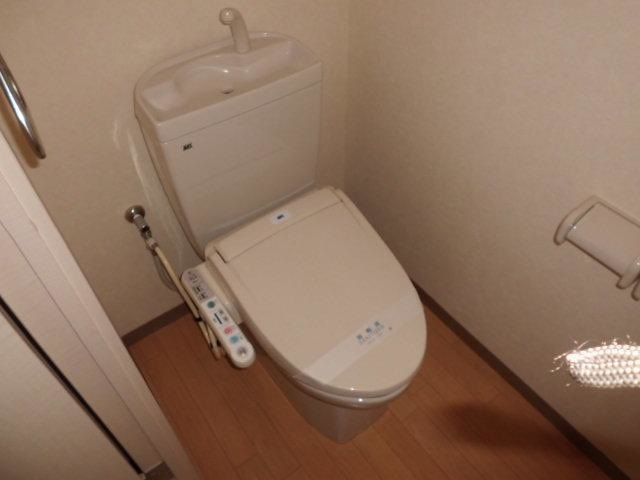 ラッフィナート田園のトイレ|シャワー付トイレ