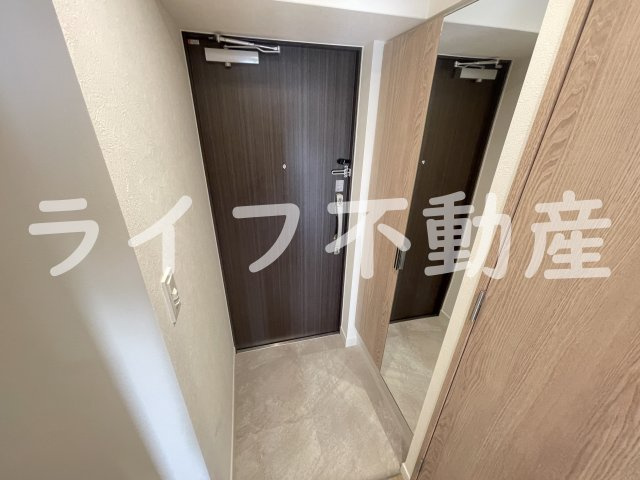 アドバンス大阪ストーリアの玄関|きれいな玄関です