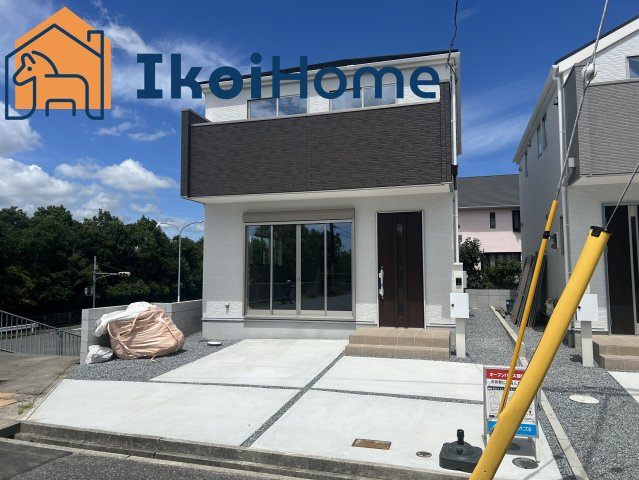 神戸市西区美賀多台5丁目　新築一戸建　１号棟の外観|南西向きで陽当り・通風も良好で、広いバルコニーでたくさん干せて、お洗濯もよく乾きます♪