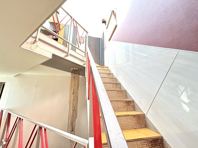 和光市南１丁目　中古一戸建　東京メトロ有楽町線　和光市の内装|吹き抜けの階段の為、高さを気にせずゆったり生活ができます