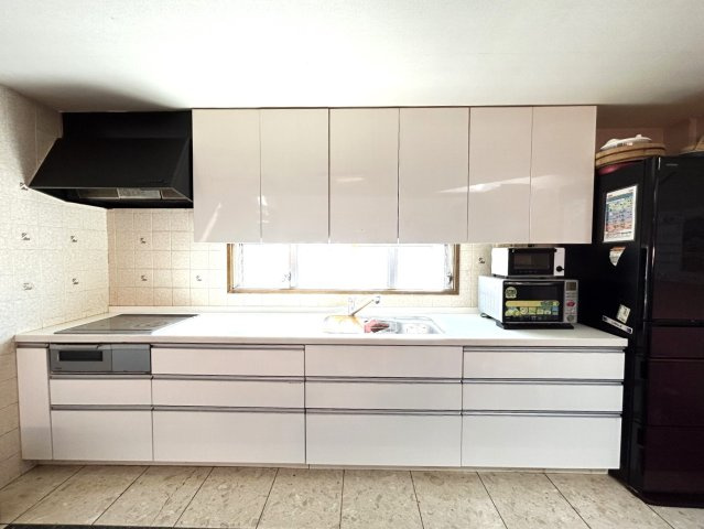 和光市南１丁目　中古一戸建　東京メトロ有楽町線　和光市のキッチン|効率的なデザインが調理を楽しさに変えます。家庭の味を愛情込めて創り出す素敵な場所