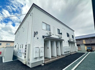 Court Luanaの画像