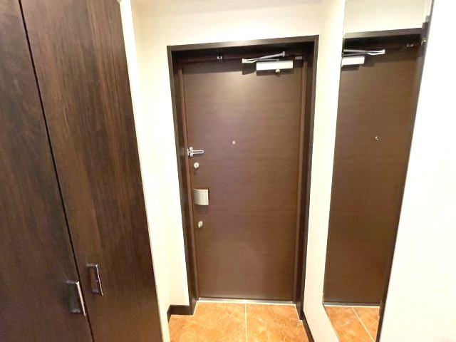プレジオ本町の玄関