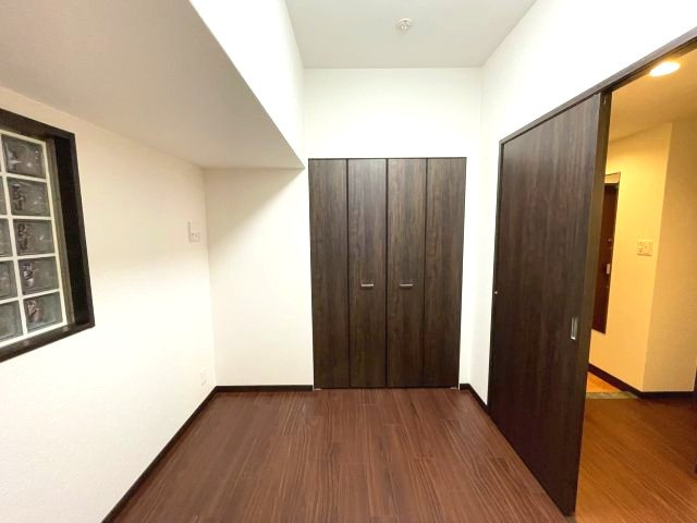 プレジオ本町の洋室