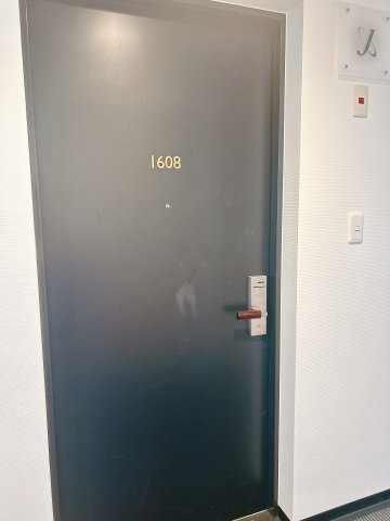J HOTEL ANNEX のエントランス