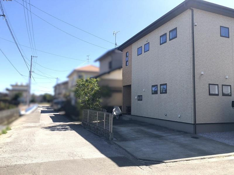 南国市大そね甲　中古戸建ての外観