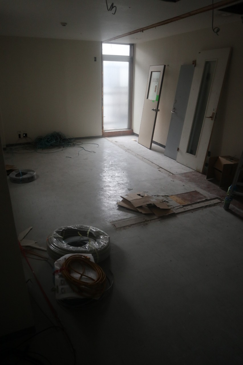 黒岩ビルの内装