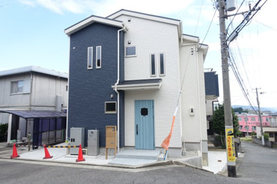 【前面道路含む現地写真】 | 朝霧台新築角家