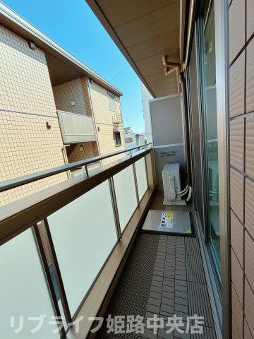 トリニティⅠ号館のバルコニー