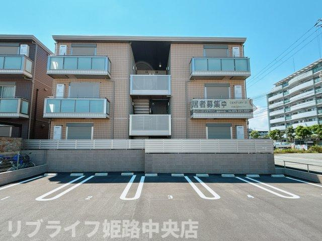 トリニティⅠ号館の駐車場