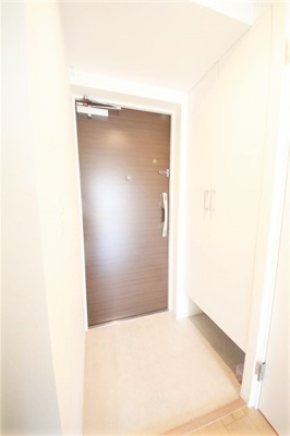 【玄関】 | アドバンス大阪ルーチェ