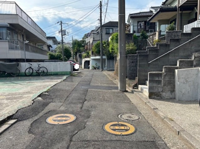 【前面道路含む現地写真】 | 峰岡町三丁目売地（古家あり） | 前面道路