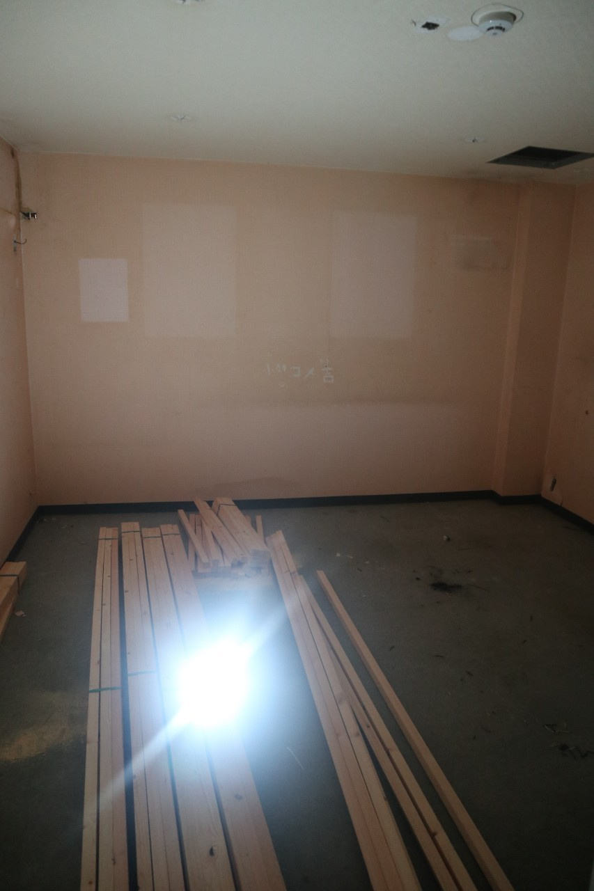 黒岩ビルの内装