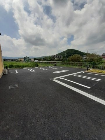 プリムヴェールの駐車場