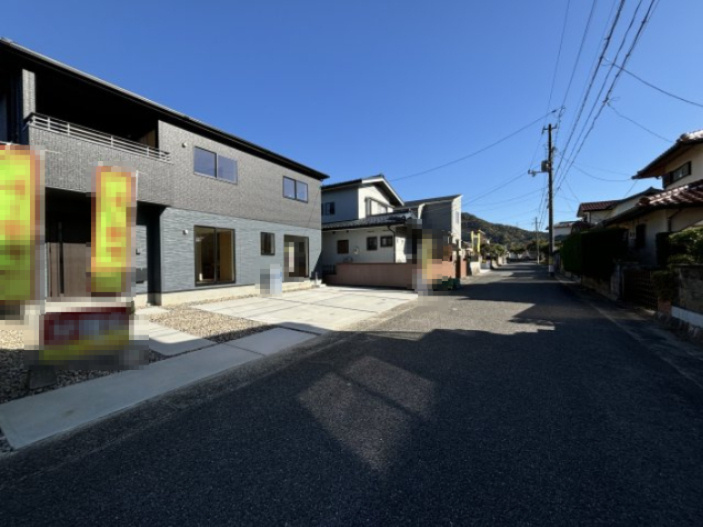 新築戸建　あさひが丘2丁目の前面道路含む現地写真