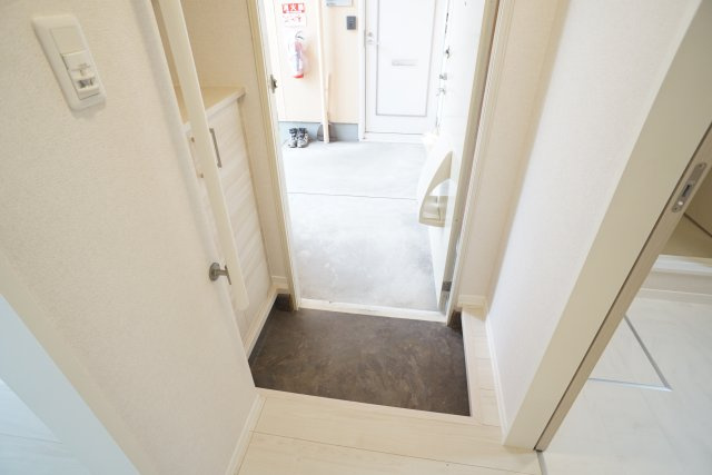 フレグランス宝塚Ⅰ・Ⅱ・Ⅲの玄関