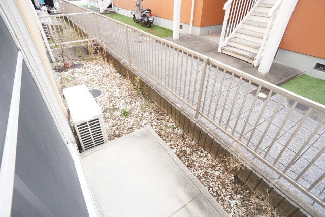 フレグランス宝塚Ⅰ・Ⅱ・Ⅲのバルコニー