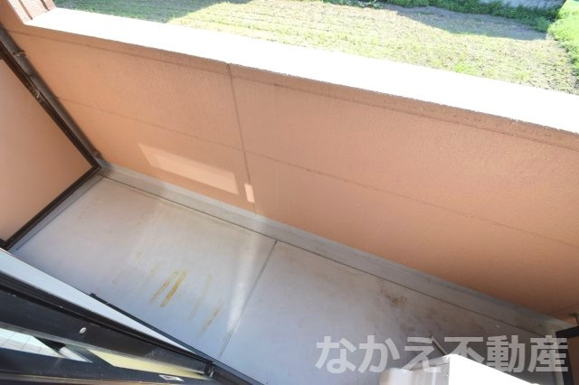 【バルコニー】 | 暖かな日差しのふりそそぐバルコニー