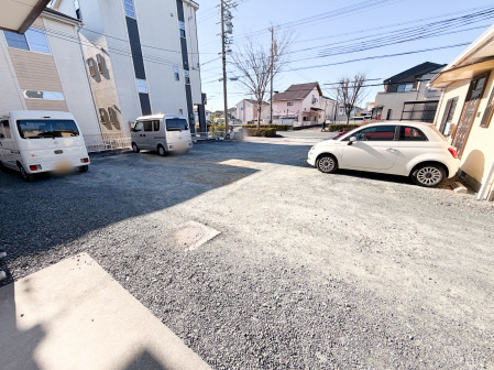 ぷち蔵ビル豊田の駐車場