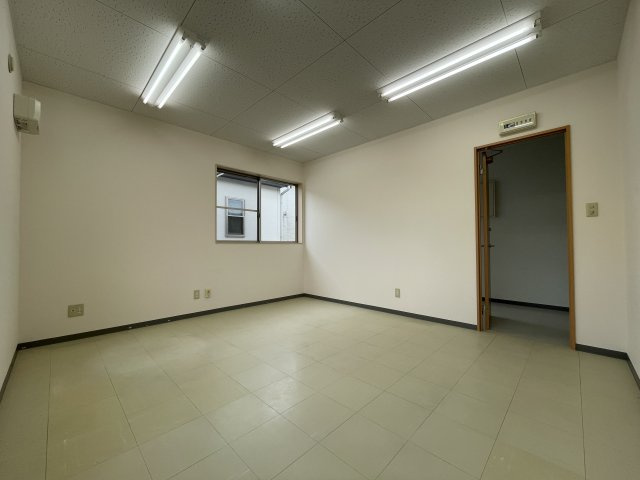 ぷち蔵ビル豊田の内装