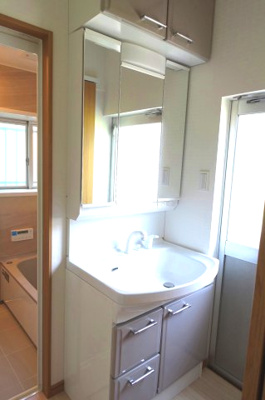 【独立洗面台】 | 朝霧台東南角中古住宅