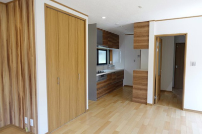 【キッチン】 | 朝霧台東南角中古住宅 | 収納付き