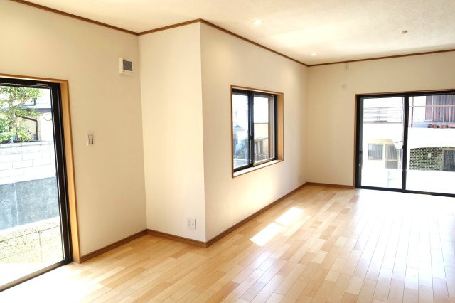 【居間・リビング】 | 朝霧台東南角中古住宅