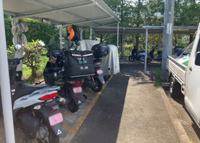 【駐輪場】 | 鹿島団地３　２号棟 | マンションの駐輪場は、事前に空きがあるか確認を取ると安心です。せっかく入居したのに駐輪スペースがない！なんてことになったら大変ですよね。そこで、内見時や購入前にはまず事前に確認しておくと良いでしょう。