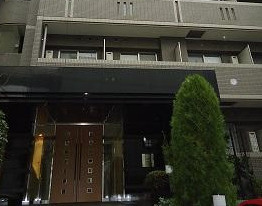パレステュディオ代々木上原のエントランス