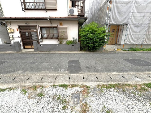 京阪本線『淀』駅まで徒歩８分♪お財布にも優しいオール電化４ＬＤＫ住宅◎伏見区淀下津町１期の前面道路含む現地写真|前道道路(２０２４年７月撮影)
