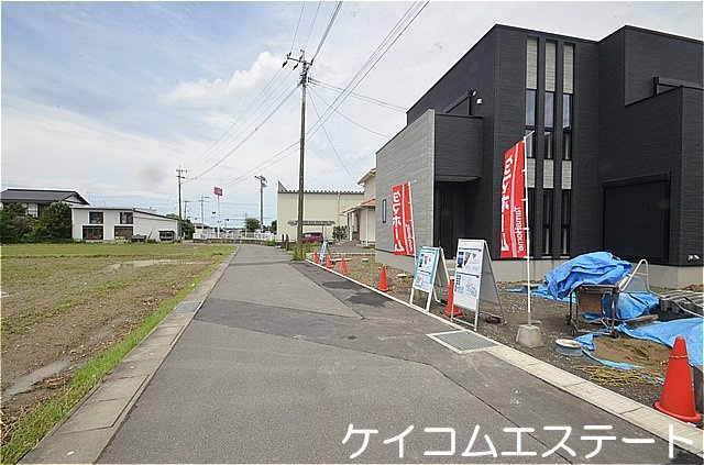 新築住宅　タマタウン岡垣高倉の前面道路含む現地写真