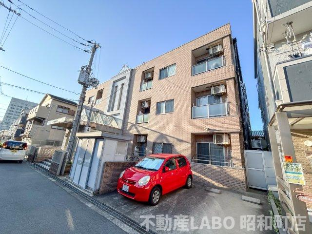 ラーレンティアの外観