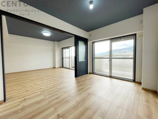 リラックスできるプライベート空間で、快適な睡眠をサポート。個人の好みに合わせたインテリアや寝具で心地良さを追求。プライベートな時間を過ごし、リフレッシュする場所におすすめです。