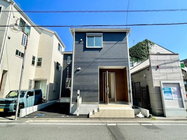 横浜市磯子区滝頭２丁目の新築一戸建の外観|陽当りの良さが伝わります！
是非、現地にてご確認下さい。