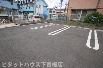 【駐車場】 | グランメゾン城野
