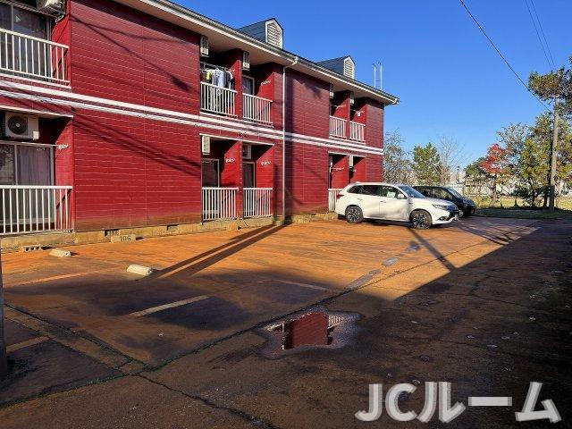 ピュアメイトの駐車場