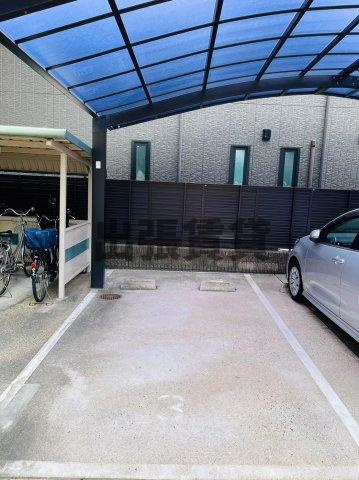 仲介手数料0円！！フォルトゥーナ荒畑の駐車場