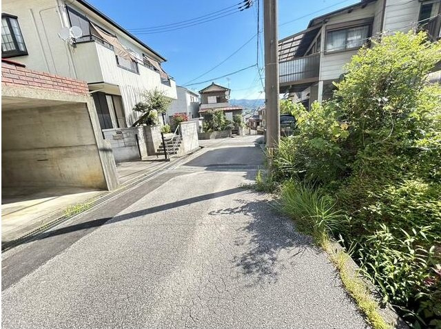 中古住宅　鳥越の前面道路含む現地写真