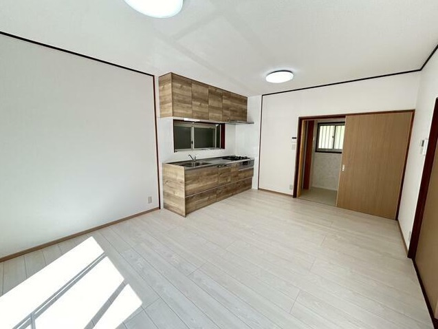 中古住宅　鳥越の居間・リビング|使いやすい居間です