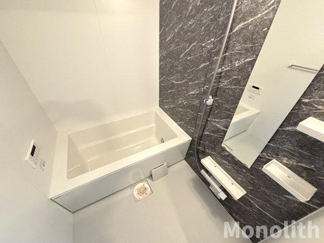 ストレリチアの浴室