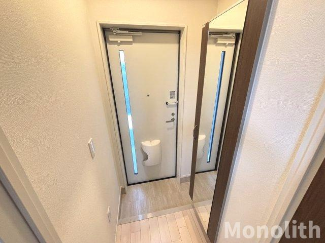 ストレリチアの玄関