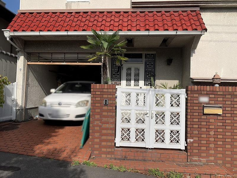 山之上５丁目　中古一戸建ての玄関|玄関　門扉■物件内覧・資金計画相談・住宅ローン相談、リフォーム相談、お問合せ受付中■
※当日・翌日のご内覧、ご相談はお電話でのお問合せがスムーズです！